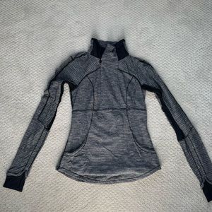Lulu lemon half zip. Excellent condition!